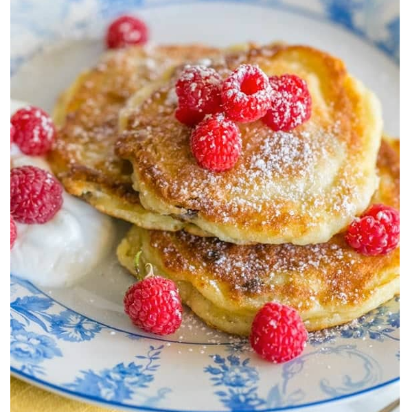 Homemade Syrniki with Raisins, 6 pcs image